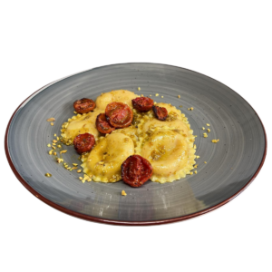Bottoni al gambero rosso con pesto di pistacchi e pomodori confit